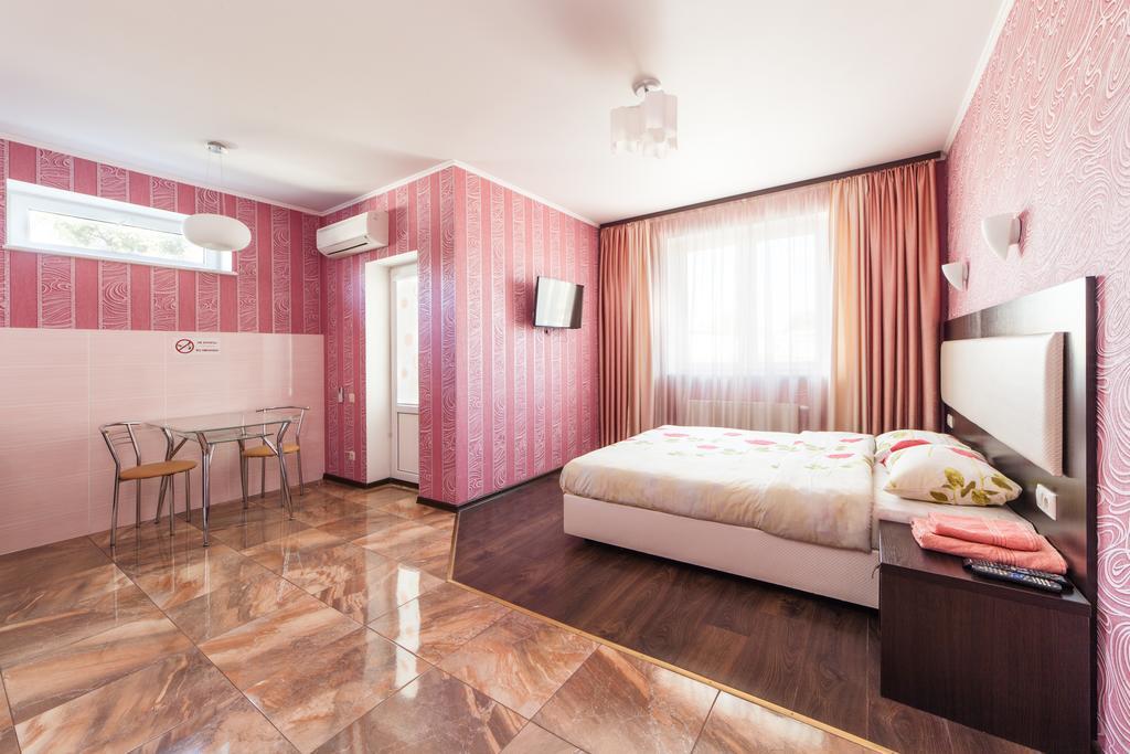 Home Comfort Livoberezhna Iec Kiev Dış mekan fotoğraf